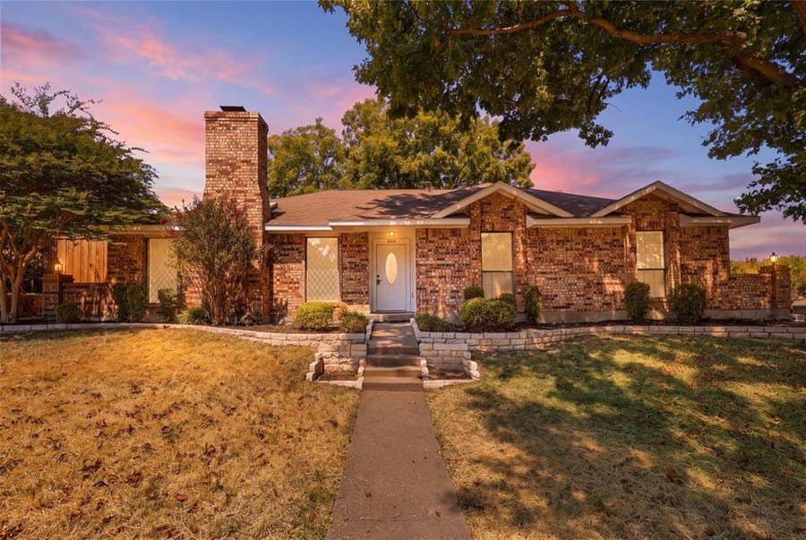 Property photo for 4109 Tracey Trail, Rowlett, TX