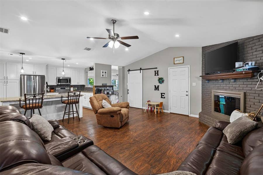 Property photo for 2400 Kent Circle, Greenville, TX