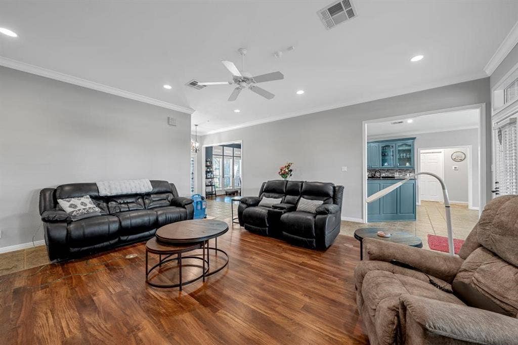 2324 Paddington Way, Waco, TX 76655 2324 Paddington Way, Waco, TX 76655