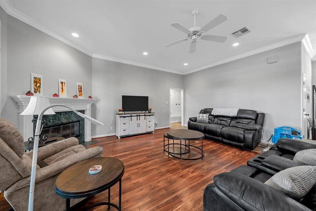 2324 Paddington Way, Waco, TX 76655 2324 Paddington Way, Waco, TX 76655