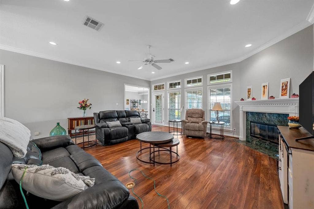 2324 Paddington Way, Waco, TX 76655 2324 Paddington Way, Waco, TX 76655