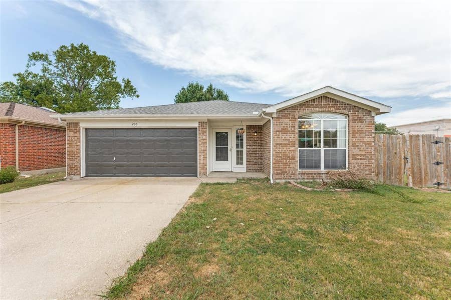 Property photo for 200 Cutting Horse Lane, Keller, TX