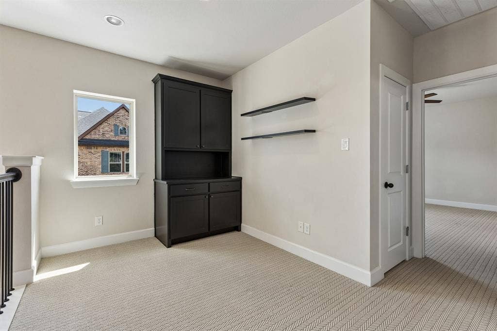 8615 Thorbrush Place, Dallas, TX 75238 8615 Thorbrush Place, Dallas, TX 75238