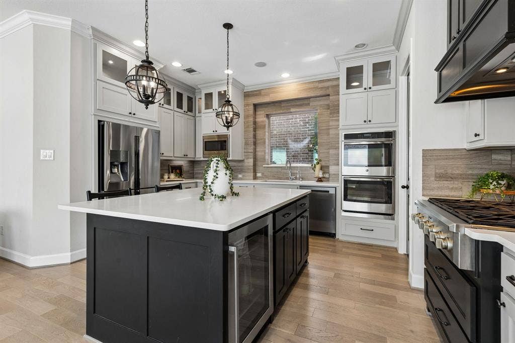 8615 Thorbrush Place, Dallas, TX 75238 8615 Thorbrush Place, Dallas, TX 75238