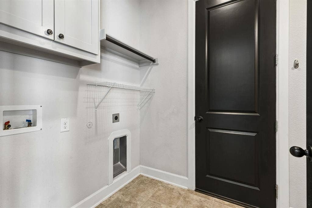 8615 Thorbrush Place, Dallas, TX 75238 8615 Thorbrush Place, Dallas, TX 75238