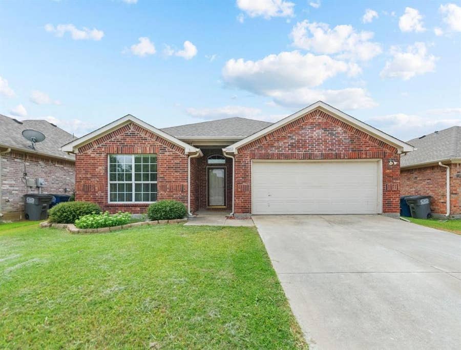 Property photo for 2032 Sunny Side Drive, Little Elm, TX