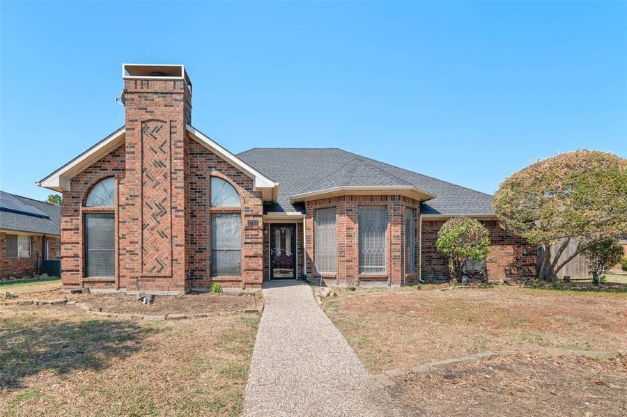 Property photo for 2703 Devonshire Drive, Carrollton, TX
