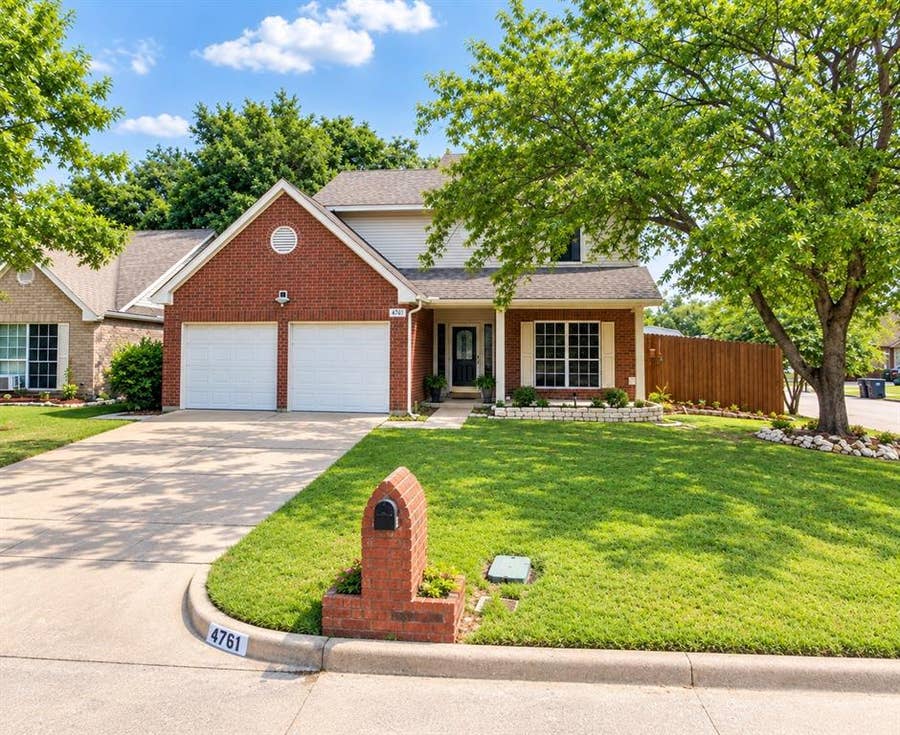 Property photo for 4761 Waterway Drive N, Fort Worth, TX