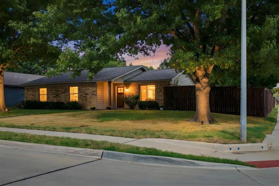 Property photo for 701 Lookout Trail, Plano, TX