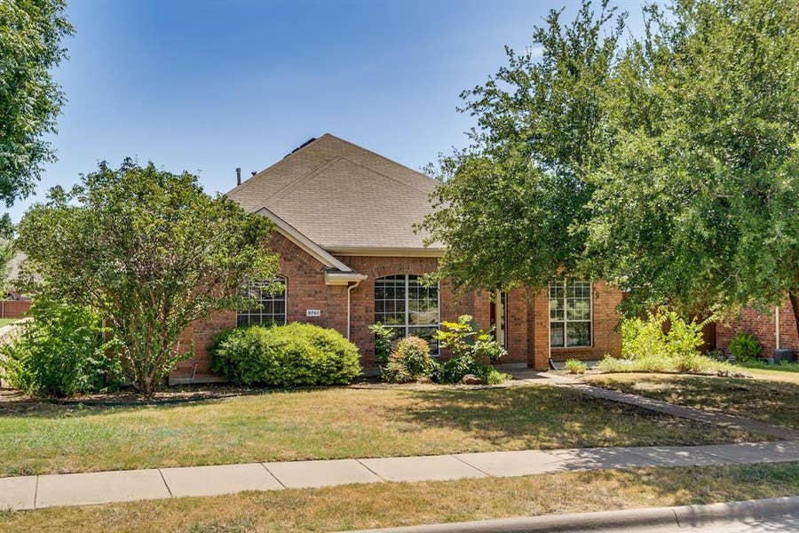 Property photo for 9761 Snowberry Drive, Frisco, TX