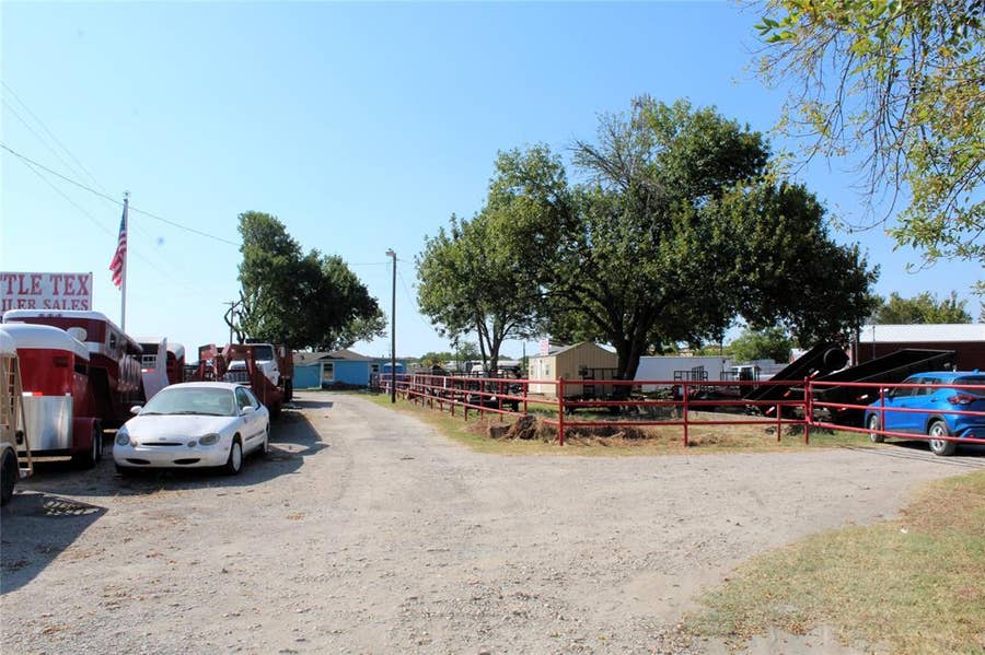 Property photo for 9820 E Highway 175, Kemp, TX