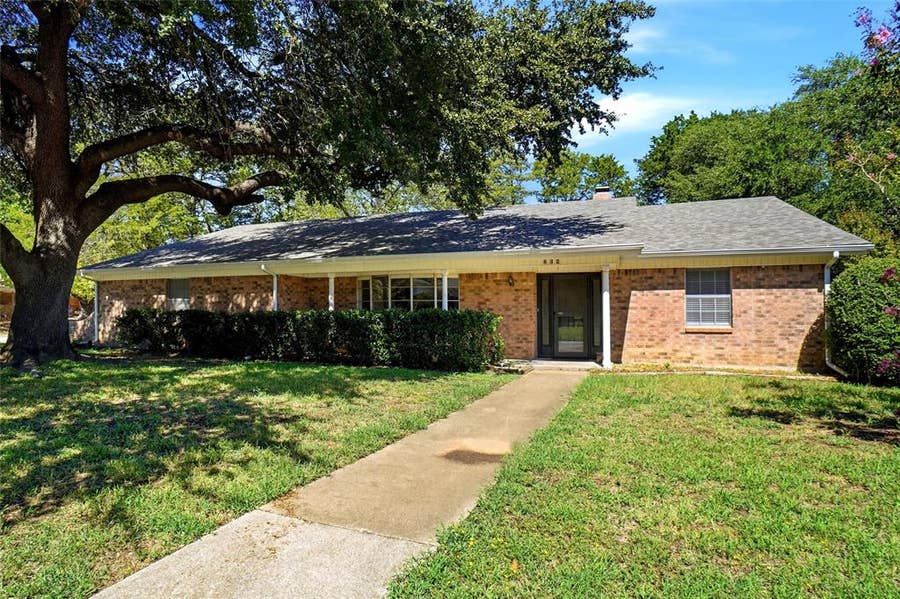 Property photo for 832 Overhill Drive, Hurst, TX