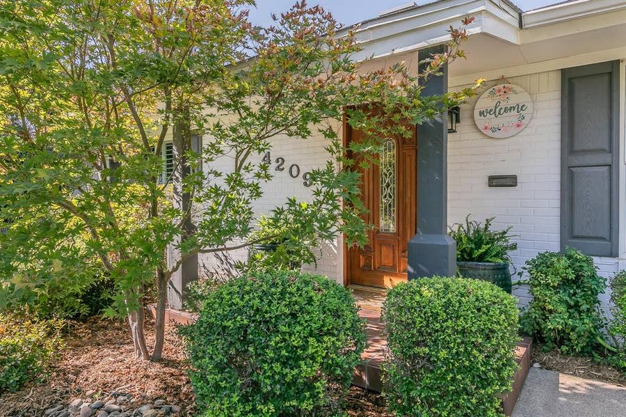 Property photo for 4209 Bilglade Road, Fort Worth, TX
