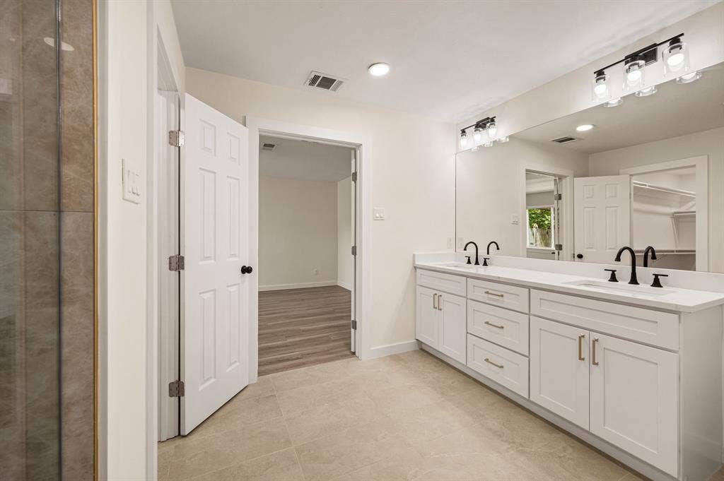 1003 Summit Circle, Carrollton, TX 75006 1003 Summit Circle, Carrollton, TX 75006