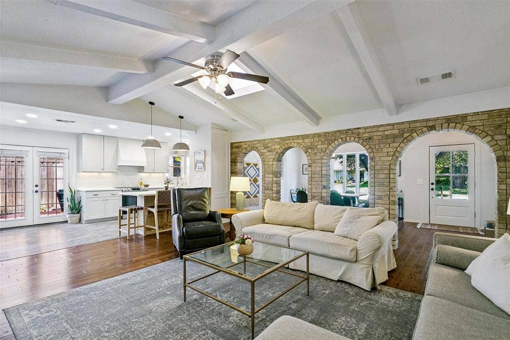 2736 Grandview Drive, Plano, TX 75075 2736 Grandview Drive, Plano, TX 75075