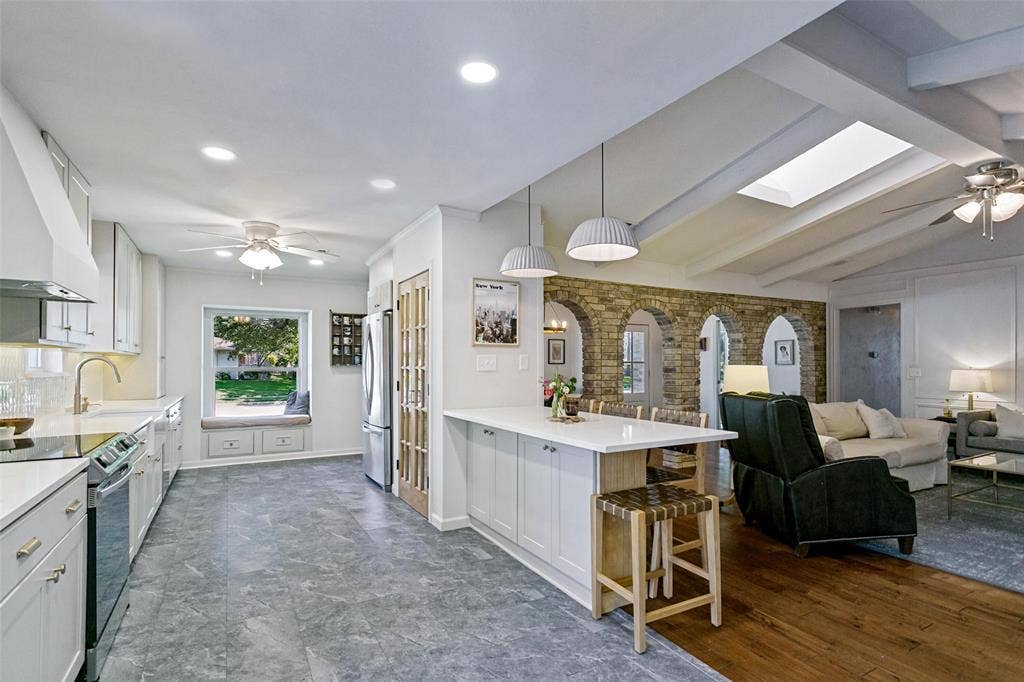 2736 Grandview Drive, Plano, TX 75075 2736 Grandview Drive, Plano, TX 75075