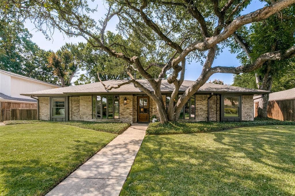 2736 Grandview Drive, Plano, TX 75075 2736 Grandview Drive, Plano, TX 75075