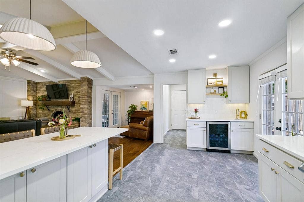 2736 Grandview Drive, Plano, TX 75075 2736 Grandview Drive, Plano, TX 75075