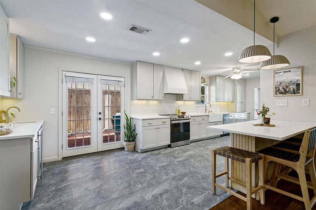 2736 Grandview Drive, Plano, TX 75075 2736 Grandview Drive, Plano, TX 75075
