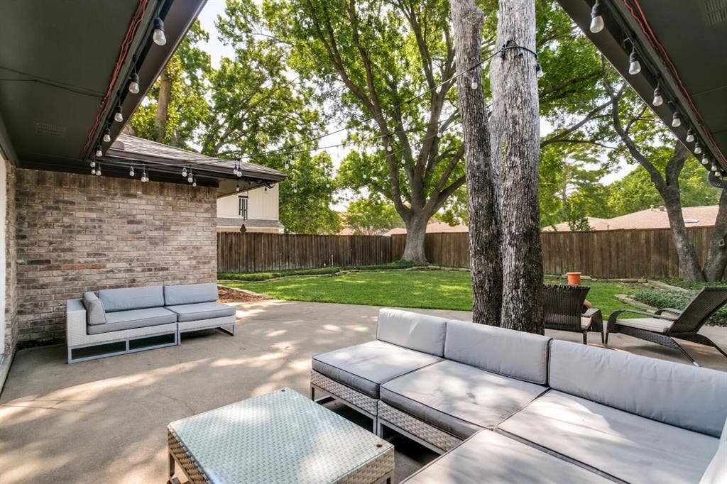 2736 Grandview Drive, Plano, TX 75075 2736 Grandview Drive, Plano, TX 75075