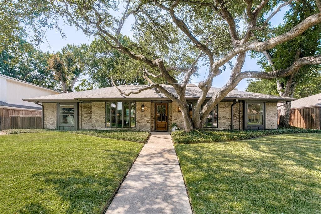 2736 Grandview Drive, Plano, TX 75075 2736 Grandview Drive, Plano, TX 75075