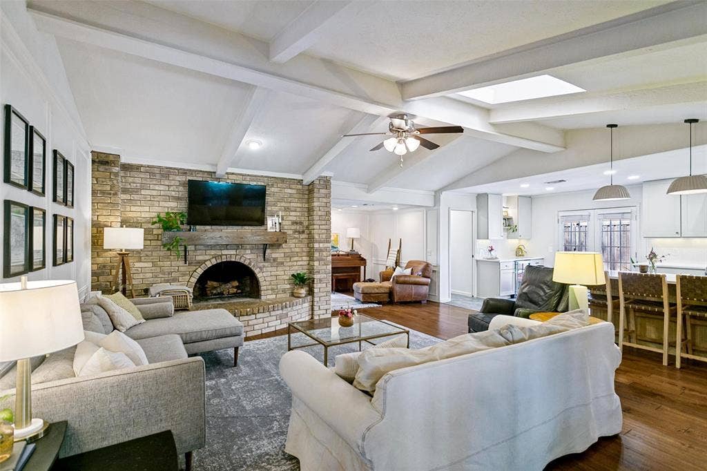 2736 Grandview Drive, Plano, TX 75075 2736 Grandview Drive, Plano, TX 75075