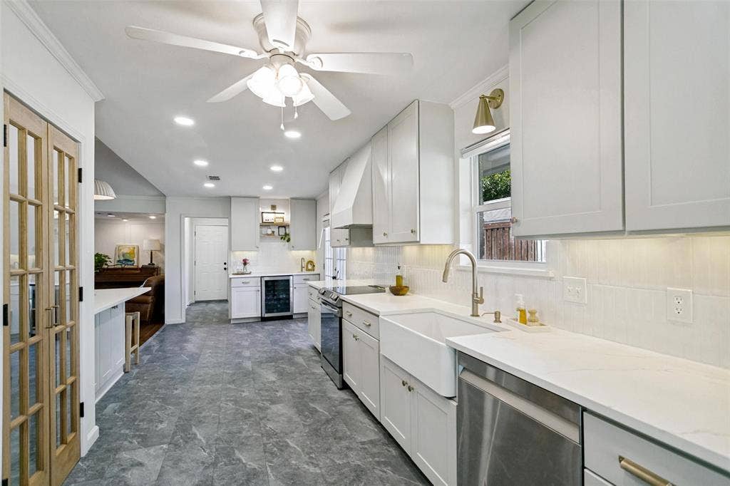 2736 Grandview Drive, Plano, TX 75075 2736 Grandview Drive, Plano, TX 75075