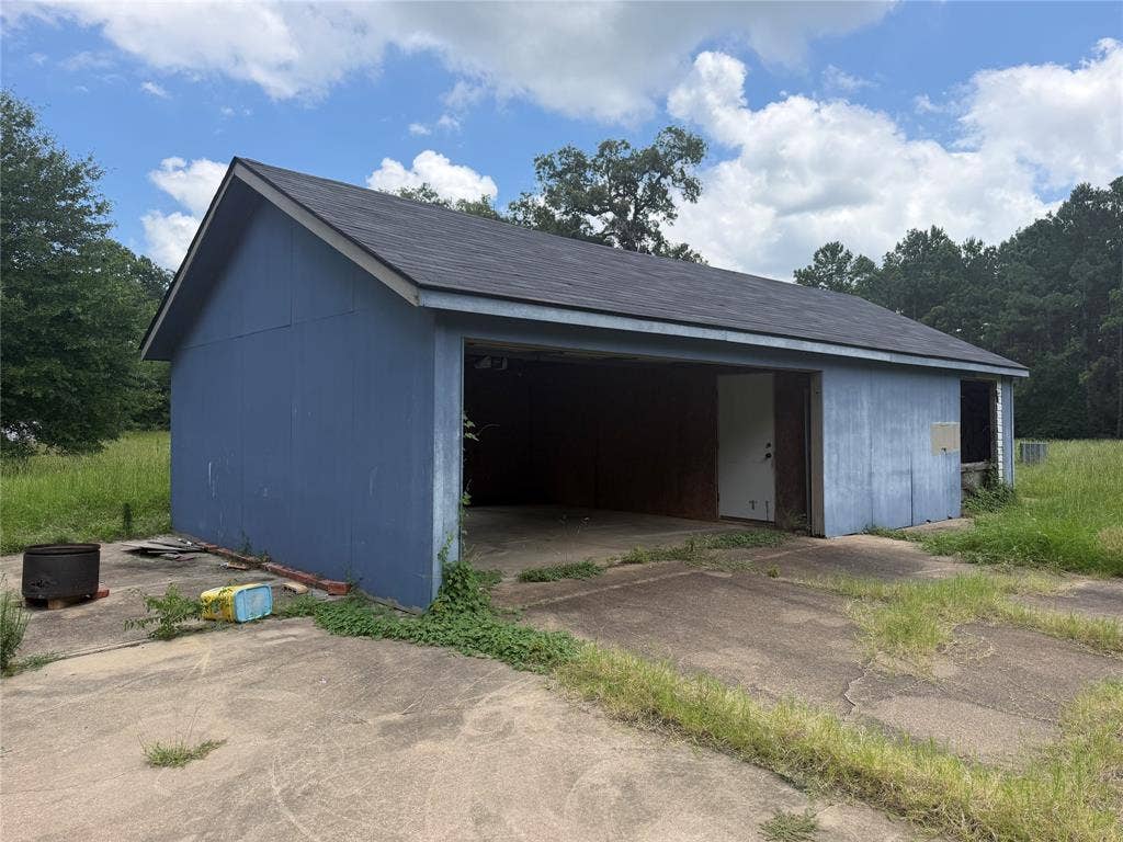 2071 W Point Tap Road, Palestine, TX 75803 2071 W Point Tap Road, Palestine, TX 75803
