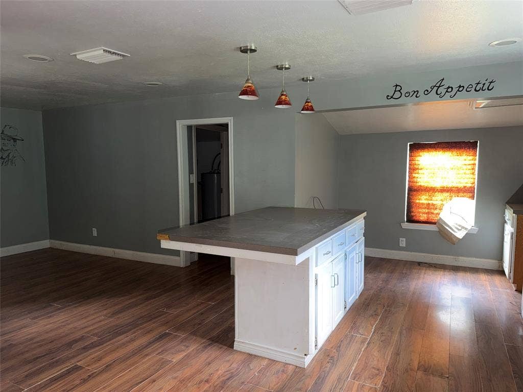 2071 W Point Tap Road, Palestine, TX 75803 2071 W Point Tap Road, Palestine, TX 75803