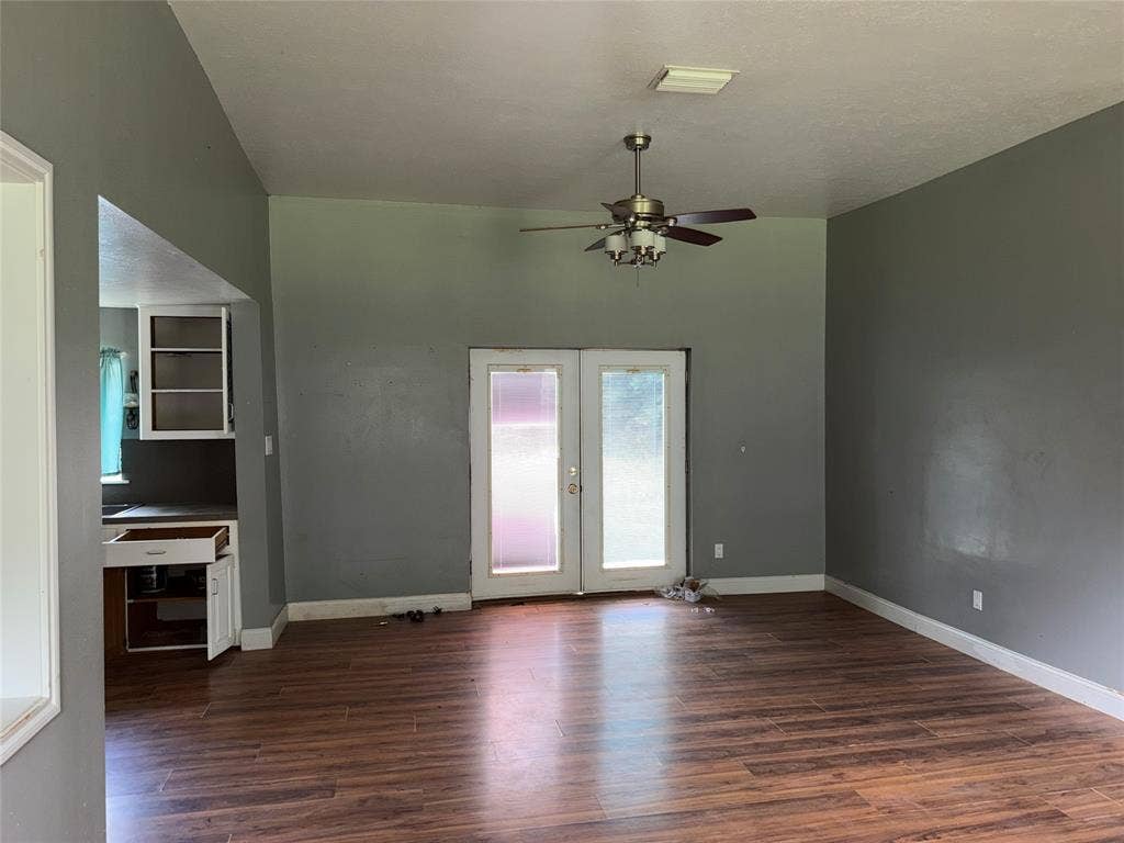 2071 W Point Tap Road, Palestine, TX 75803 2071 W Point Tap Road, Palestine, TX 75803