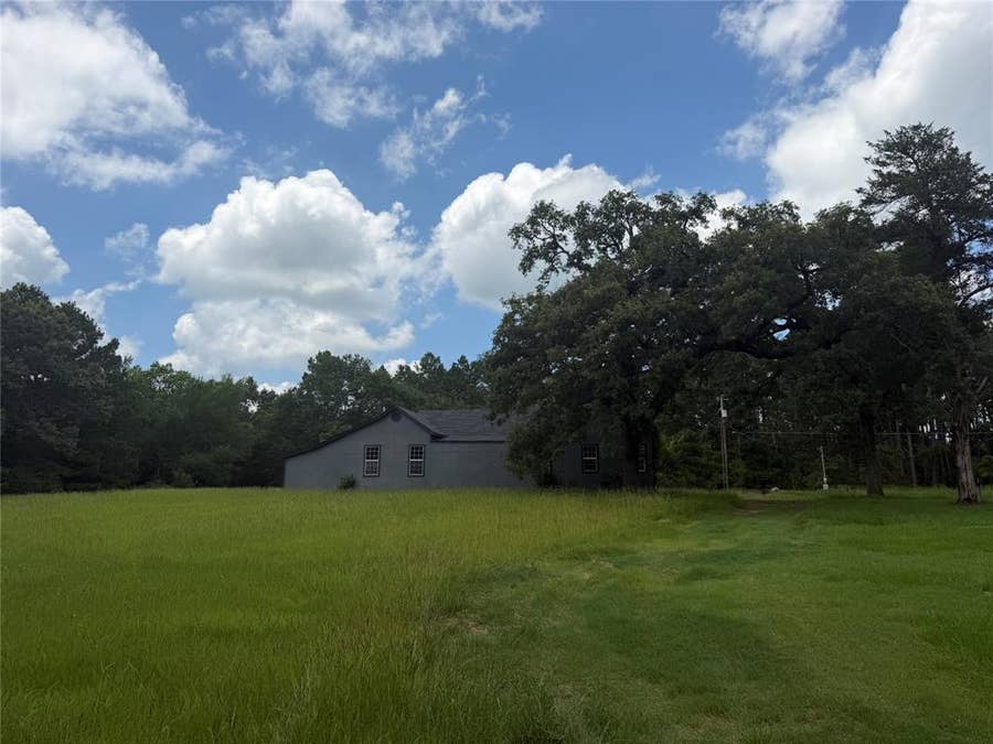 Property photo for 2071 W Point Tap Road, Palestine, TX