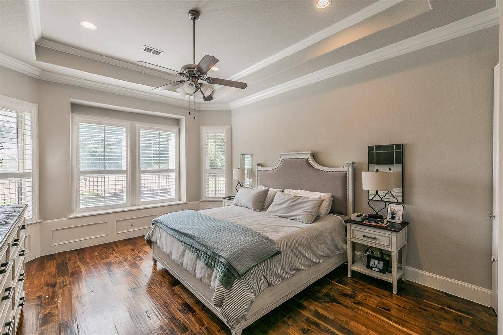 313 Elkhorn Trail, Keller, TX 76248 Tray ceiling with recessed lighting and ceiling fan