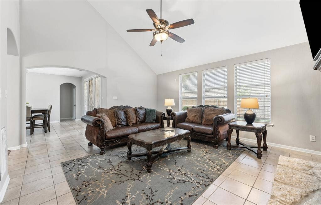 1301 Bramble Lane, Mansfield, TX 76063