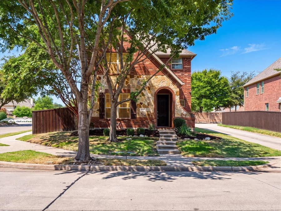 Property photo for 1707 Estacado Drive, Allen, TX