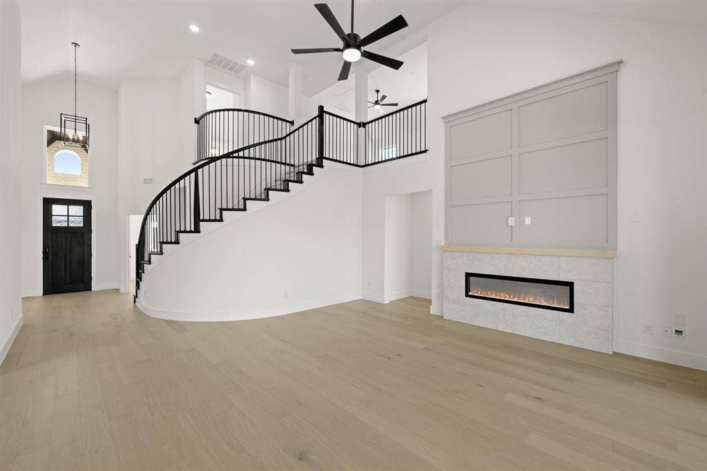 1610 Whisperwood- Living Room-1
