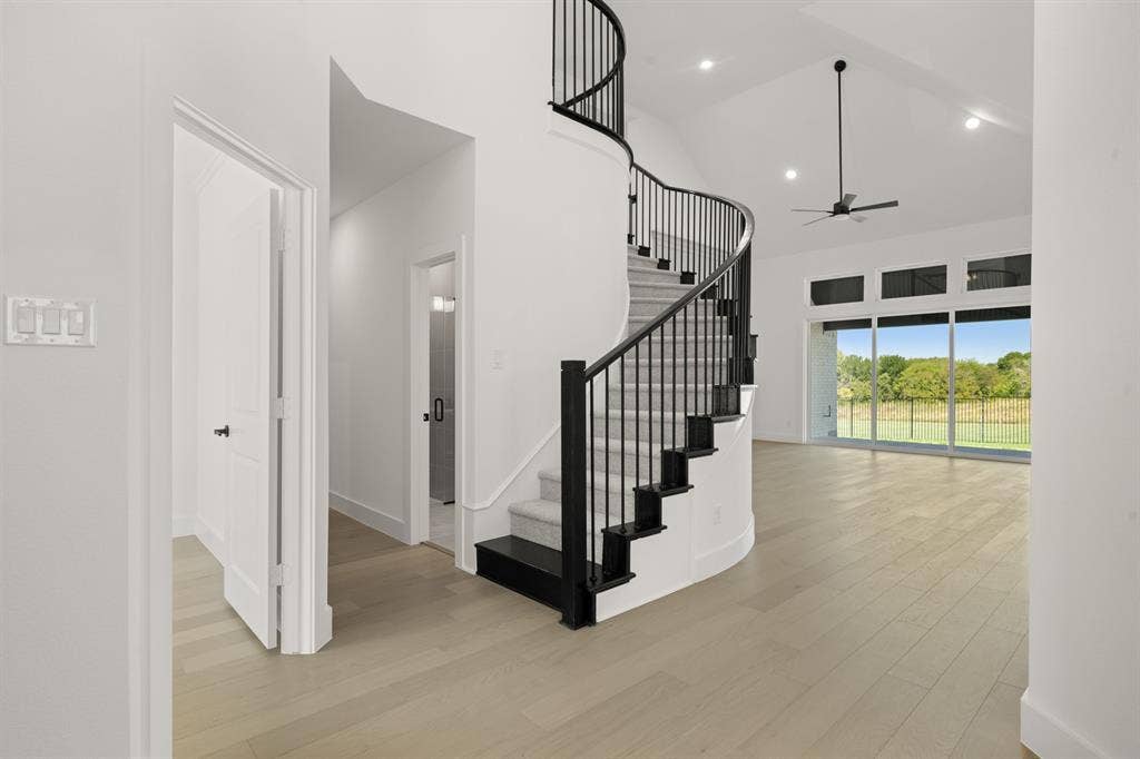 1610 Whisperwood- Entry-2