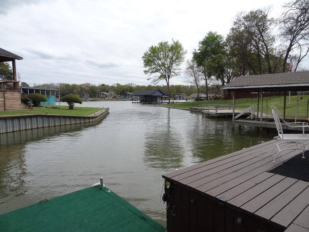 2052 Kanakoa Dr North, Tool, TX 75143 2052 Kanakoa Dr North, Tool, TX 75143