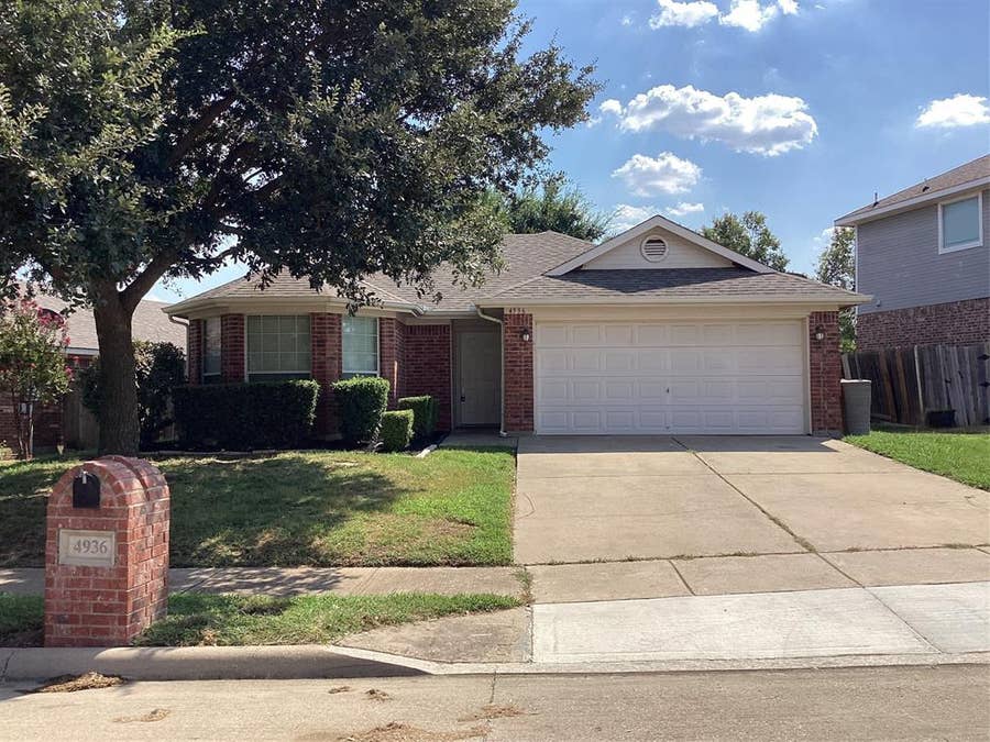 Property photo for 4936 Happy Trail, Fort Worth, TX