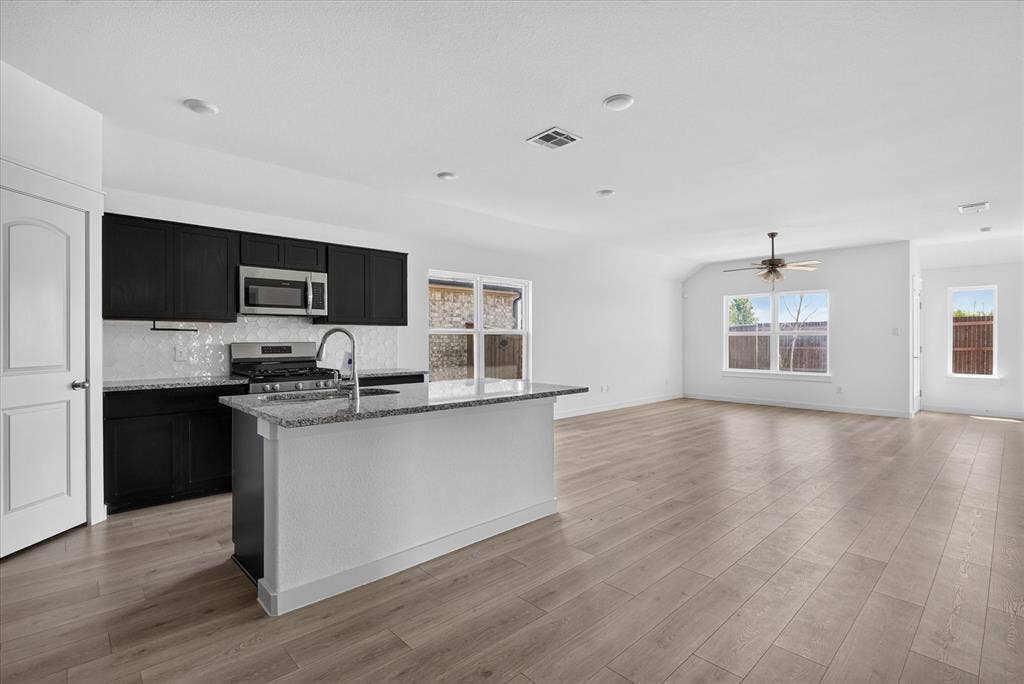 1774 Gleasondale Place, Forney, TX 75126 1774 Gleasondale Place, Forney, TX 75126
