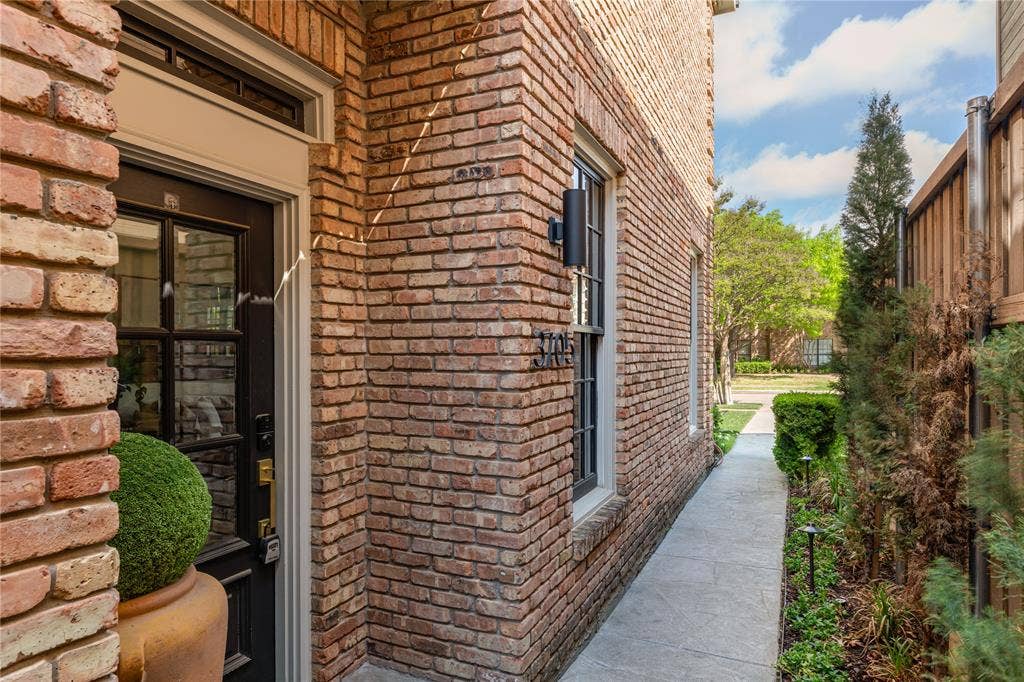 3705 Binkley Avenue, University Park, TX 75205 3705 Binkley Avenue, University Park, TX 75205
