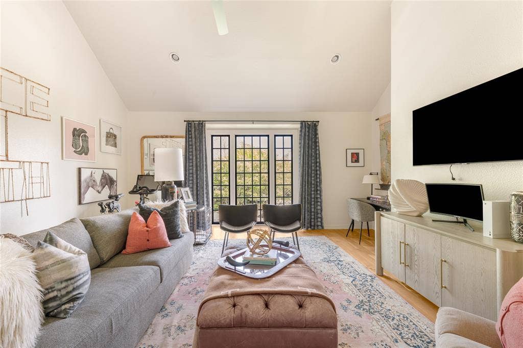 3705 Binkley Avenue, University Park, TX 75205 3705 Binkley Avenue, University Park, TX 75205
