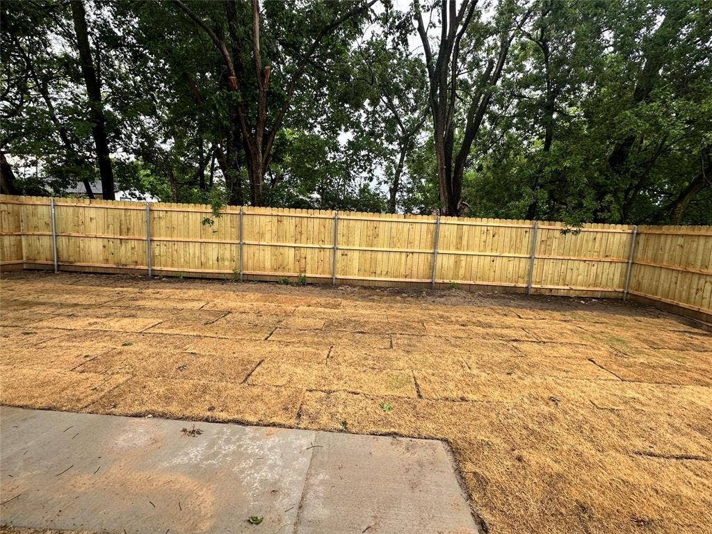 825 Edgar Street, Greenville, TX 75401