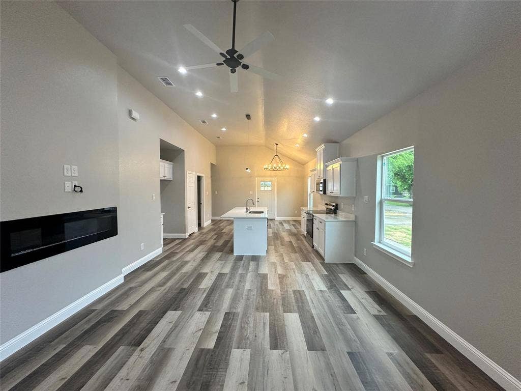825 Edgar Street, Greenville, TX 75401