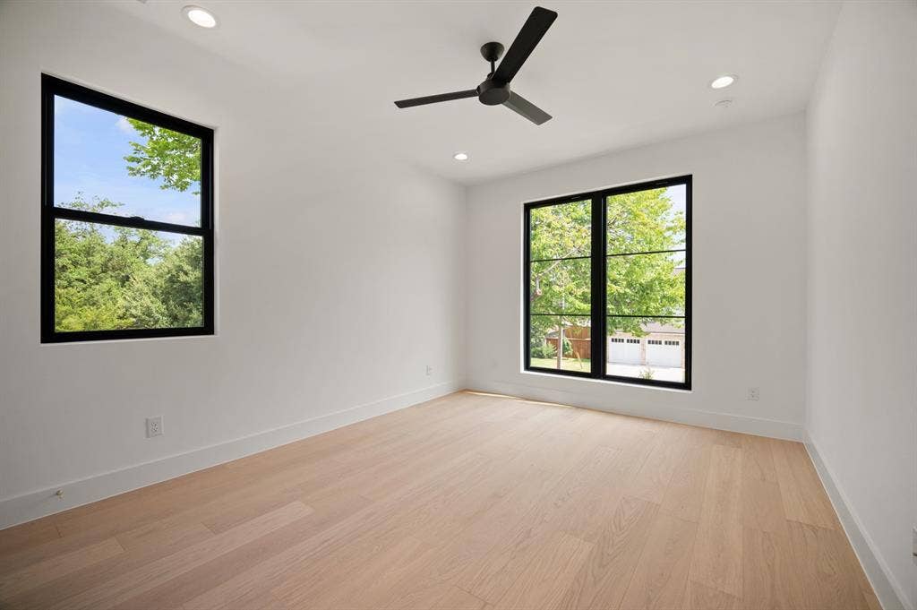9011 Livenshire Drive, Dallas, TX 75238 9011 Livenshire Drive, Dallas, TX 75238