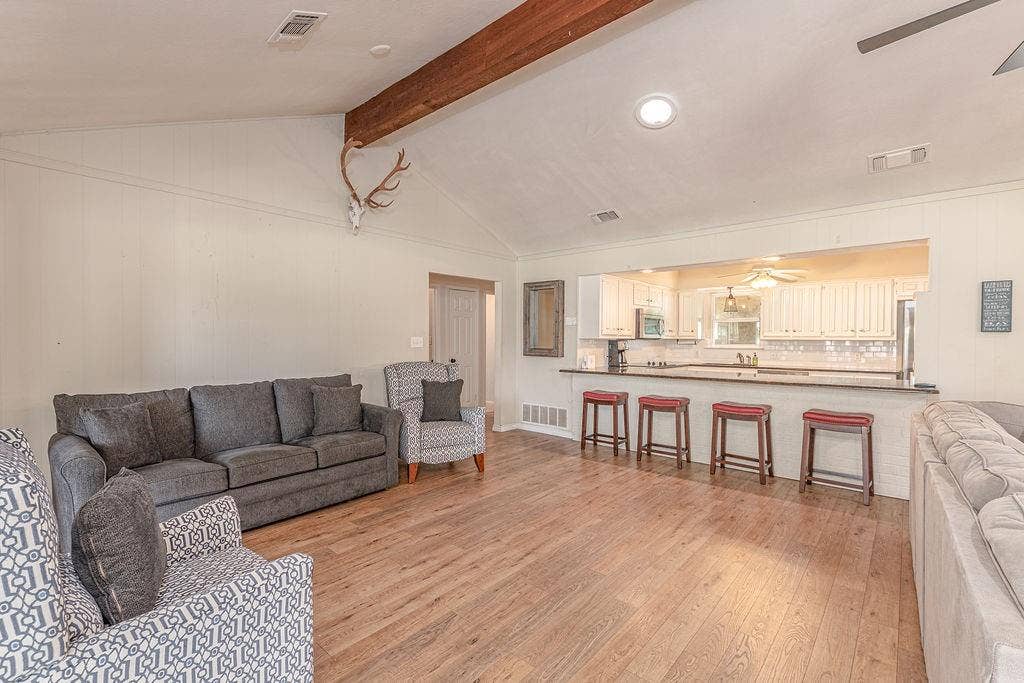 542 Arrowwood Beach Road, Trinidad, TX 75163 542 Arrowwood Beach Road, Trinidad, TX 75163