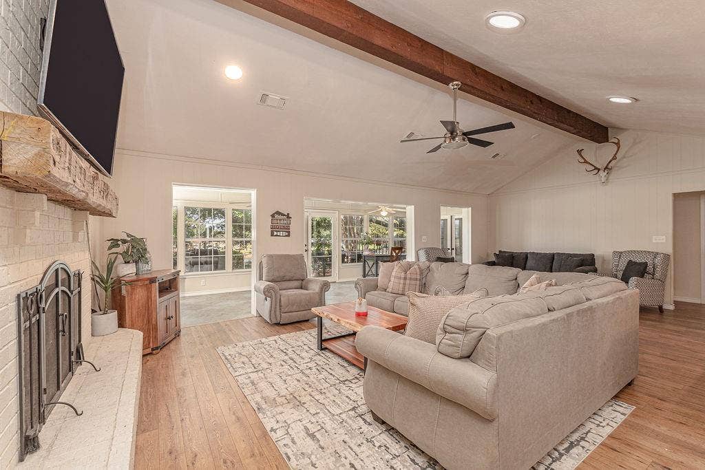 542 Arrowwood Beach Road, Trinidad, TX 75163 542 Arrowwood Beach Road, Trinidad, TX 75163