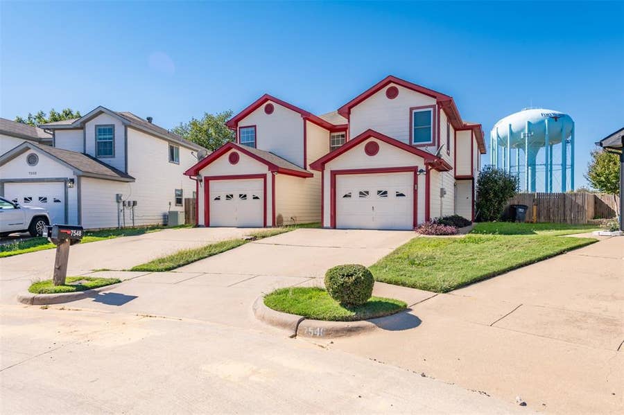 Property photo for 7550 Kings Trail, Fort Worth, TX