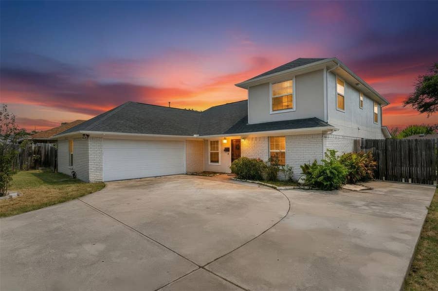 Property photo for 2124 Brentwood Lane, Carrollton, TX