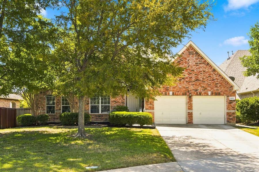 Property photo for 8609 Brook Hollow Drive, McKinney, TX