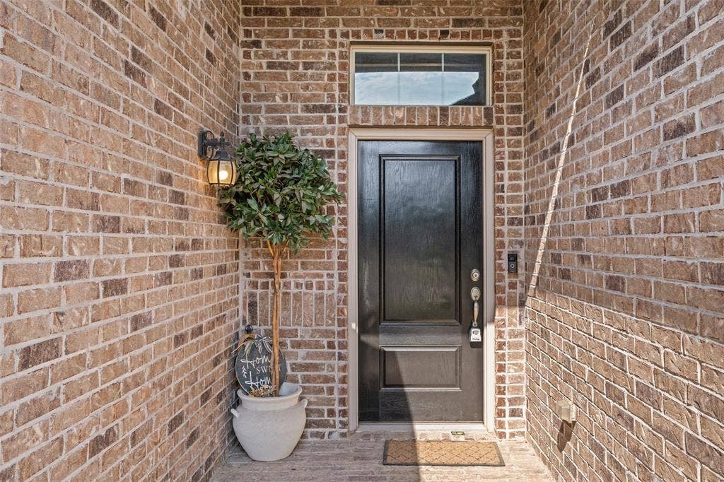 15852 Back Nine Road, Fort Worth, TX 76177